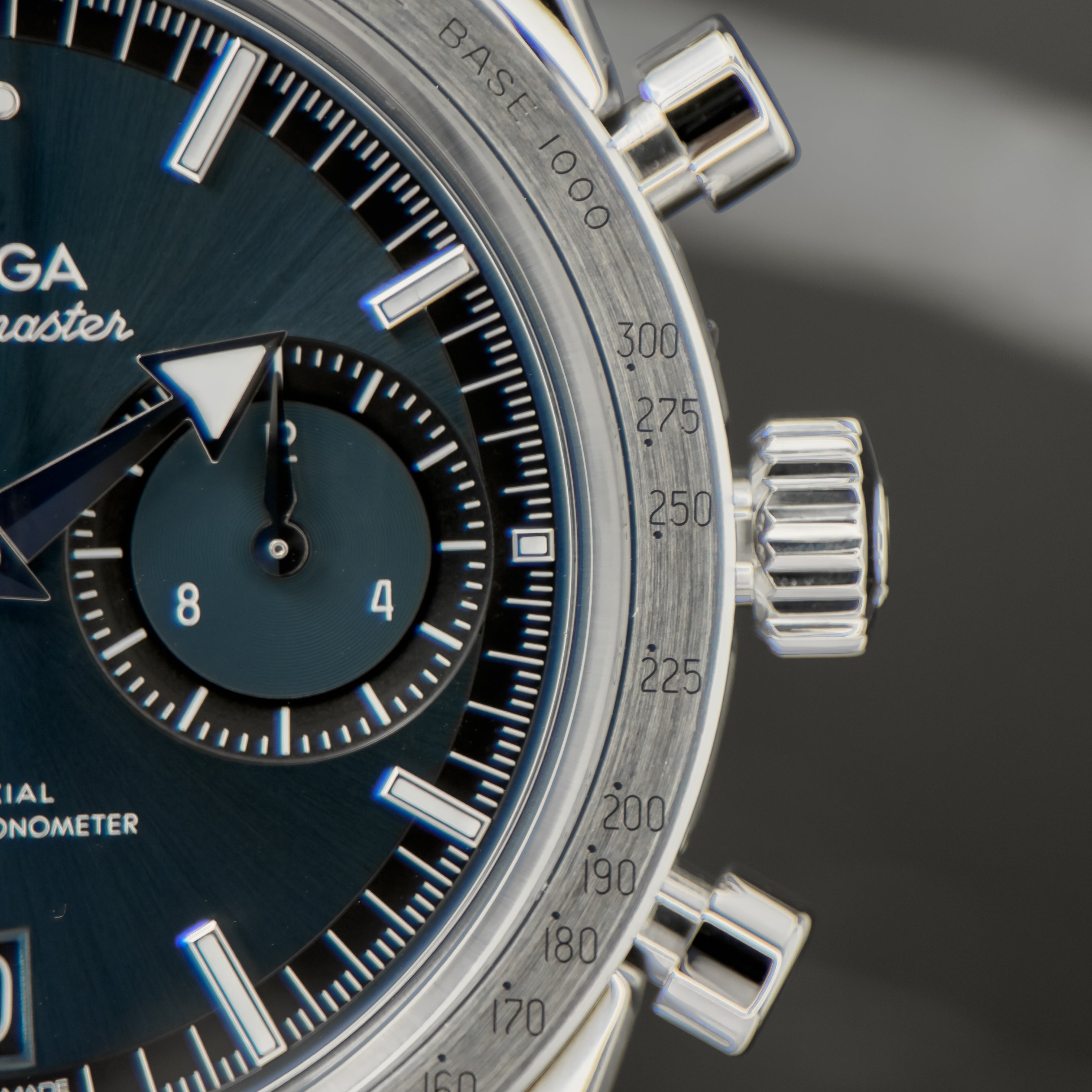 Omega Speedmaster ’57 “Broad Arrow” Blue Dial – Ref. 332.10.41.51.03.001 – 40.5mm Stainless Steel – Full Set – Excellent Condition