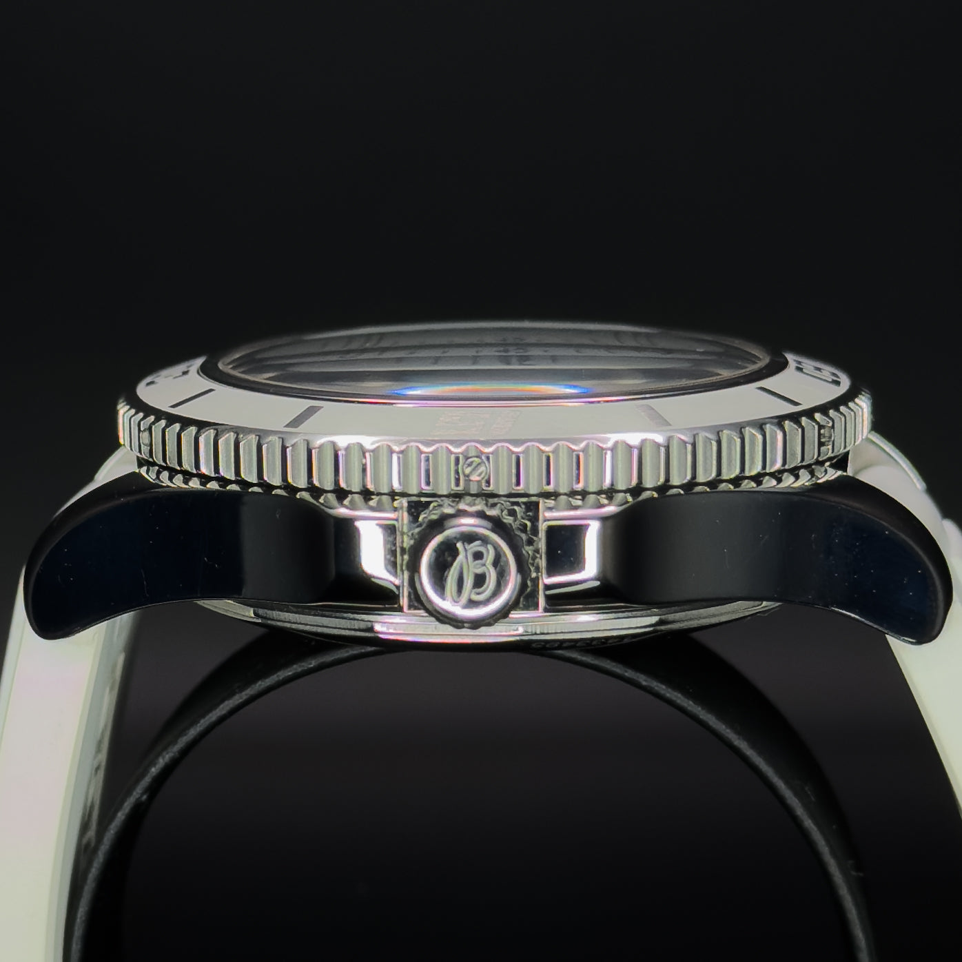 Breitling Superocean 42 White Dial – Ref. A17364 – 42mm Stainless Steel – Watch & Box Only