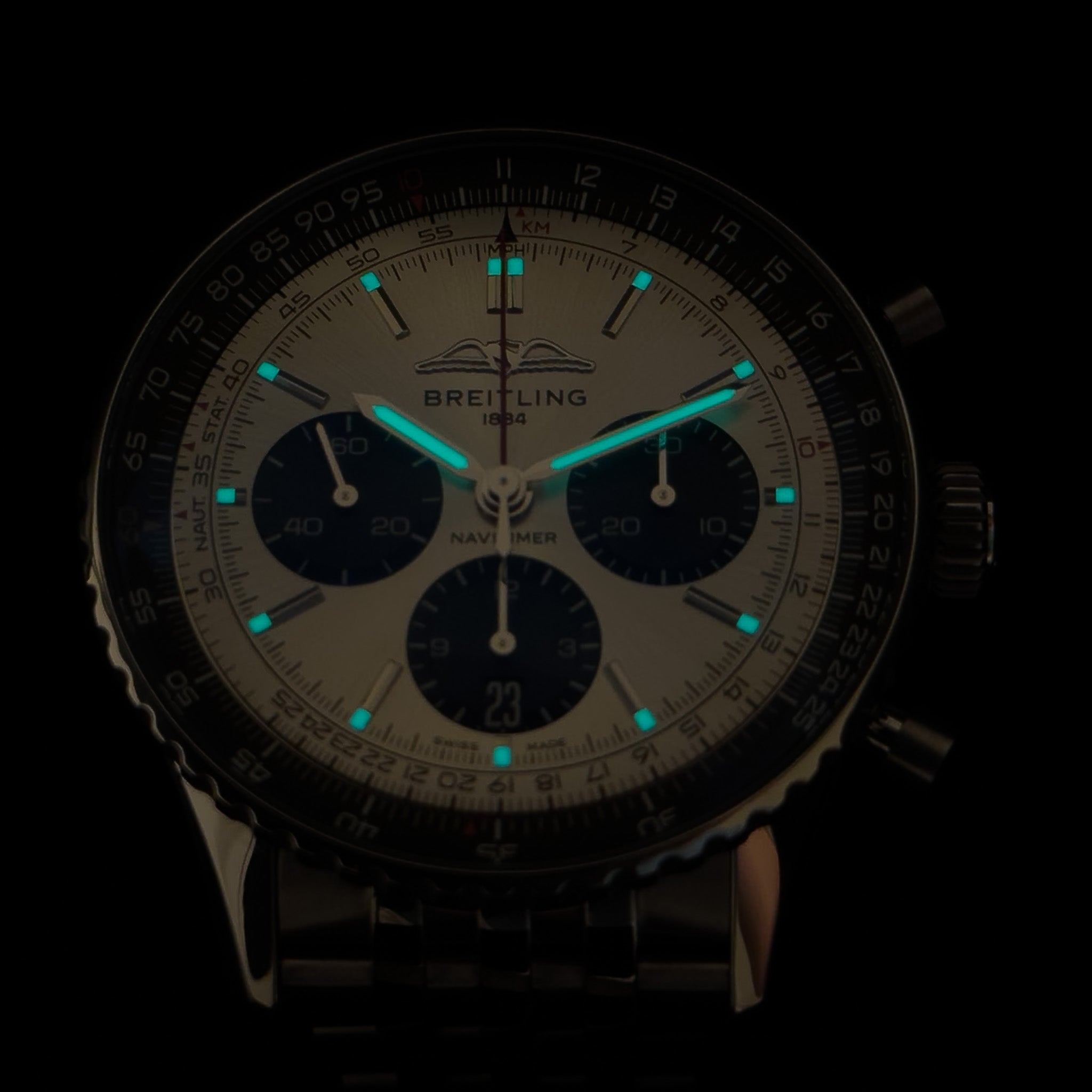 Breitling Navitimer B01 Chronograph 43 “Silver Panda” – AB0138241G1A1
