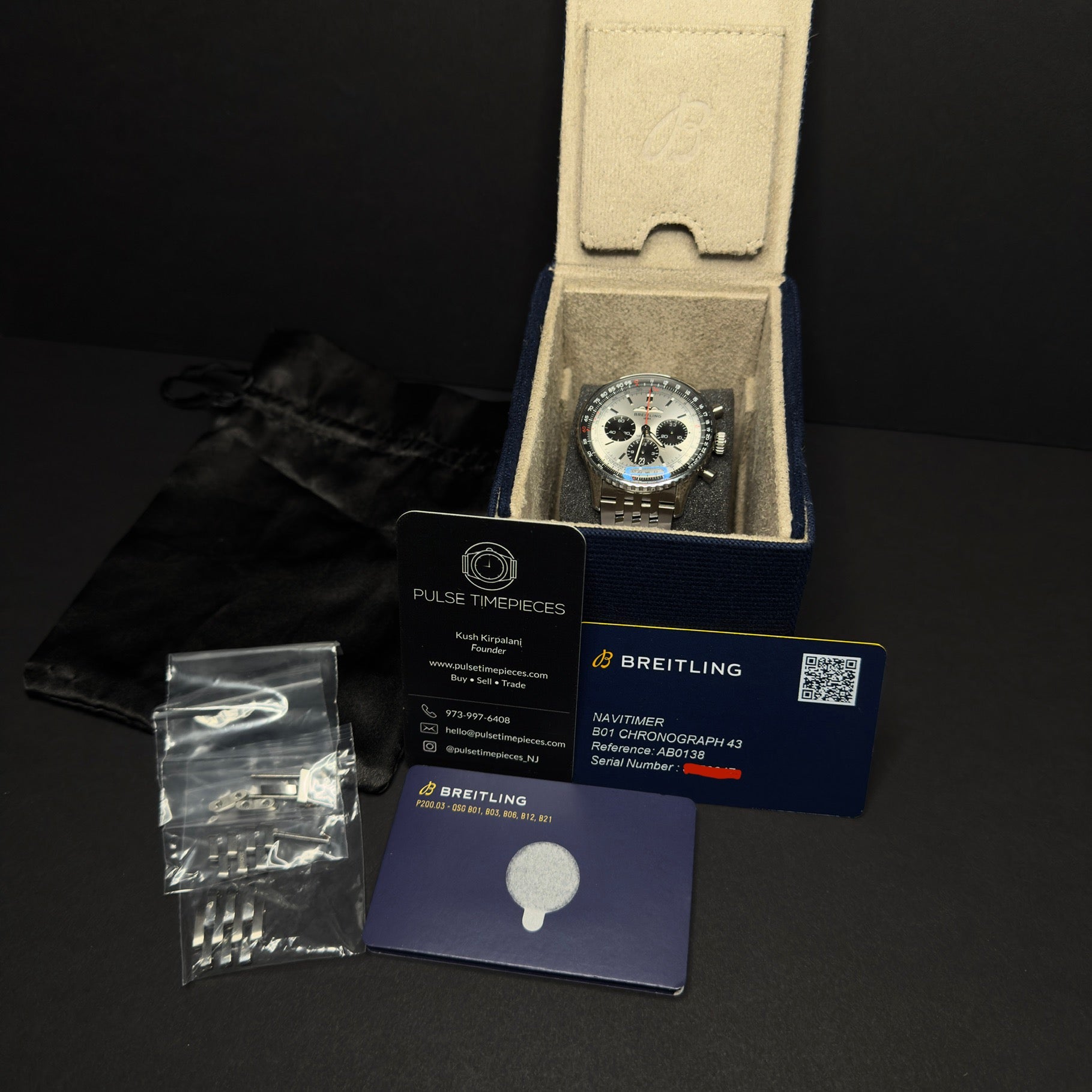 Breitling Navitimer B01 Chronograph 43 “Silver Panda” – AB0138241G1A1