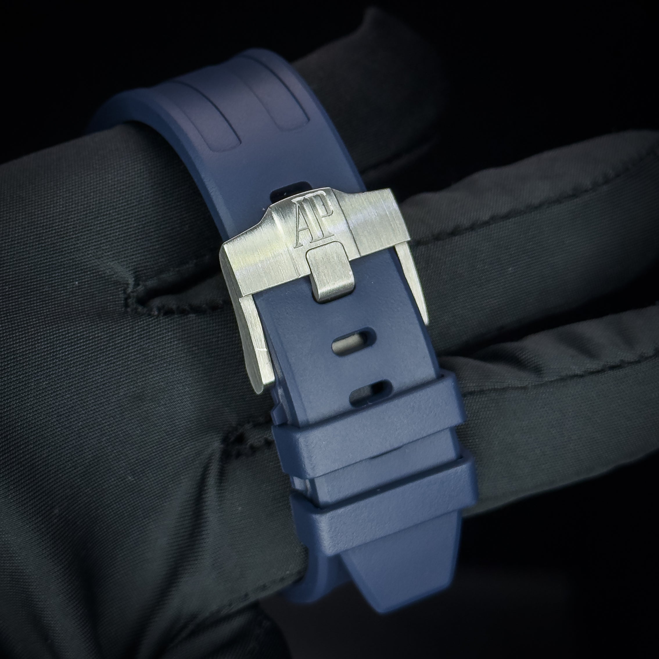 Audemars Piguet Royal Oak Offshore “Batman” Chronograph – Ref. 26470ST.OO.A028CR.01 – 42mm