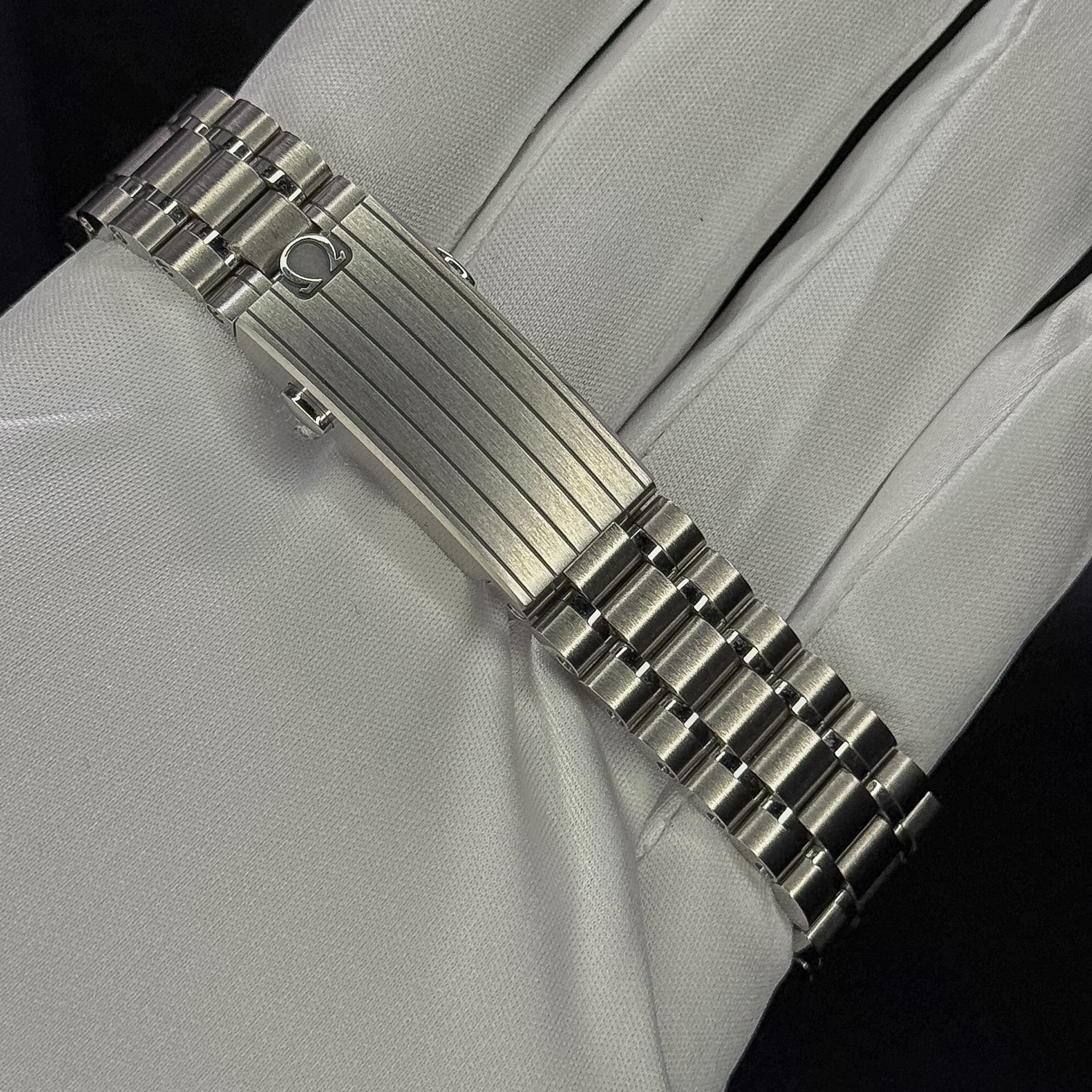 Omega Speedmaster Professional “Moonwatch” Sapphire Sandwich – Ref. 310.30.42.50.01.002 – 42mm Stainless Steel – Full Set – Excellent Condition