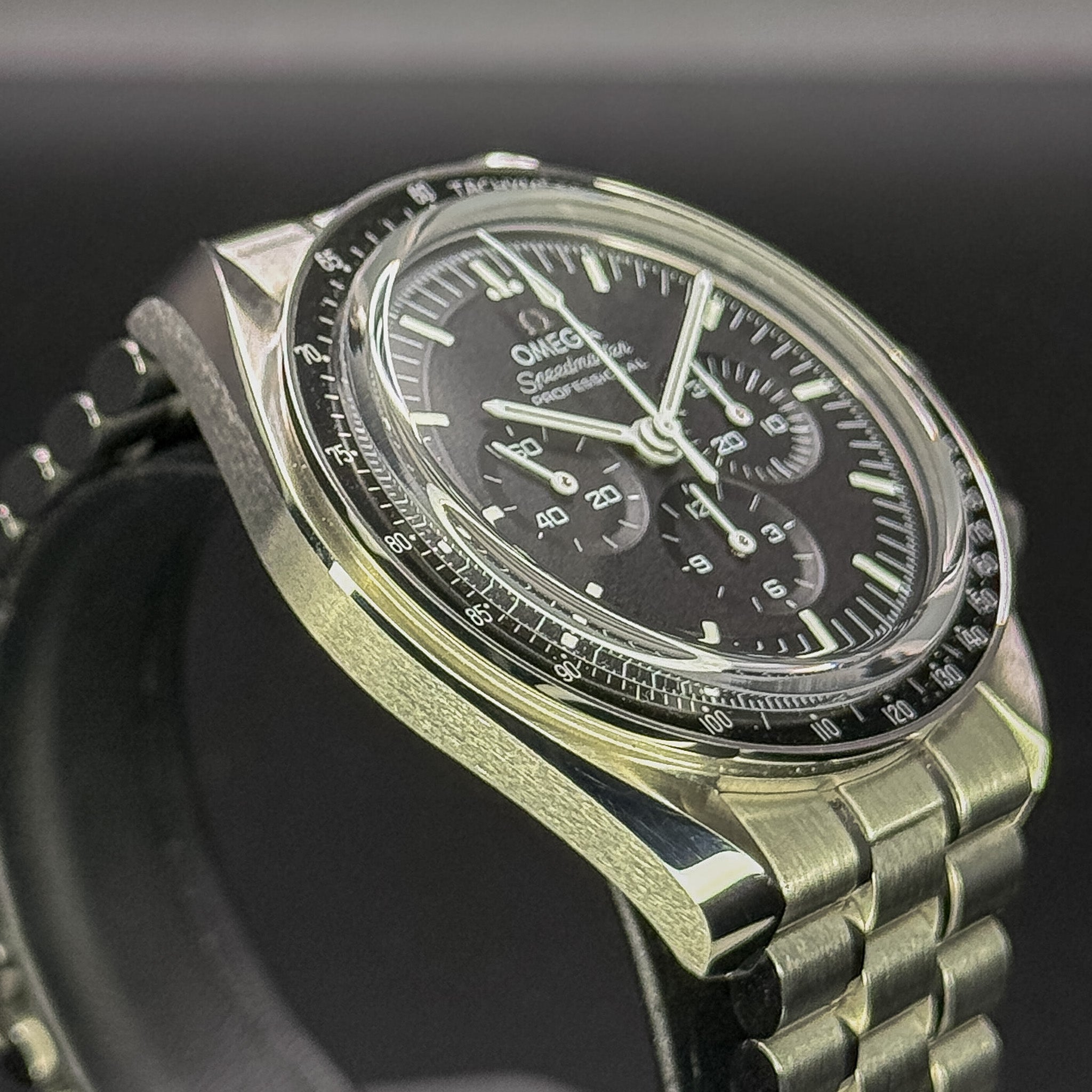 Omega Speedmaster Professional “Moonwatch” Sapphire Sandwich – Ref. 310.30.42.50.01.002 – 42mm Stainless Steel – Full Set – Excellent Condition