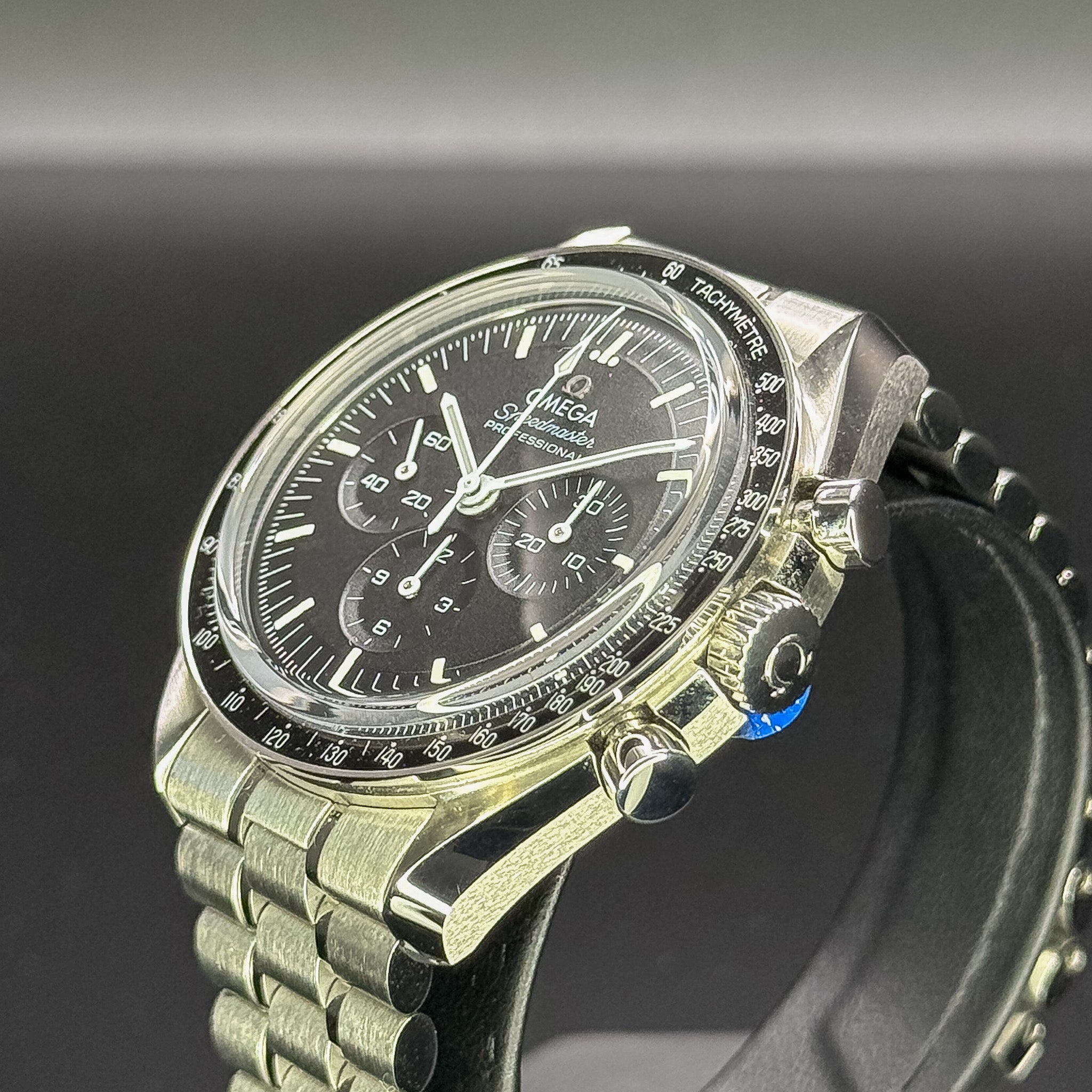 Omega Speedmaster Professional “Moonwatch” Sapphire Sandwich – Ref. 310.30.42.50.01.002 – 42mm Stainless Steel – Full Set – Excellent Condition