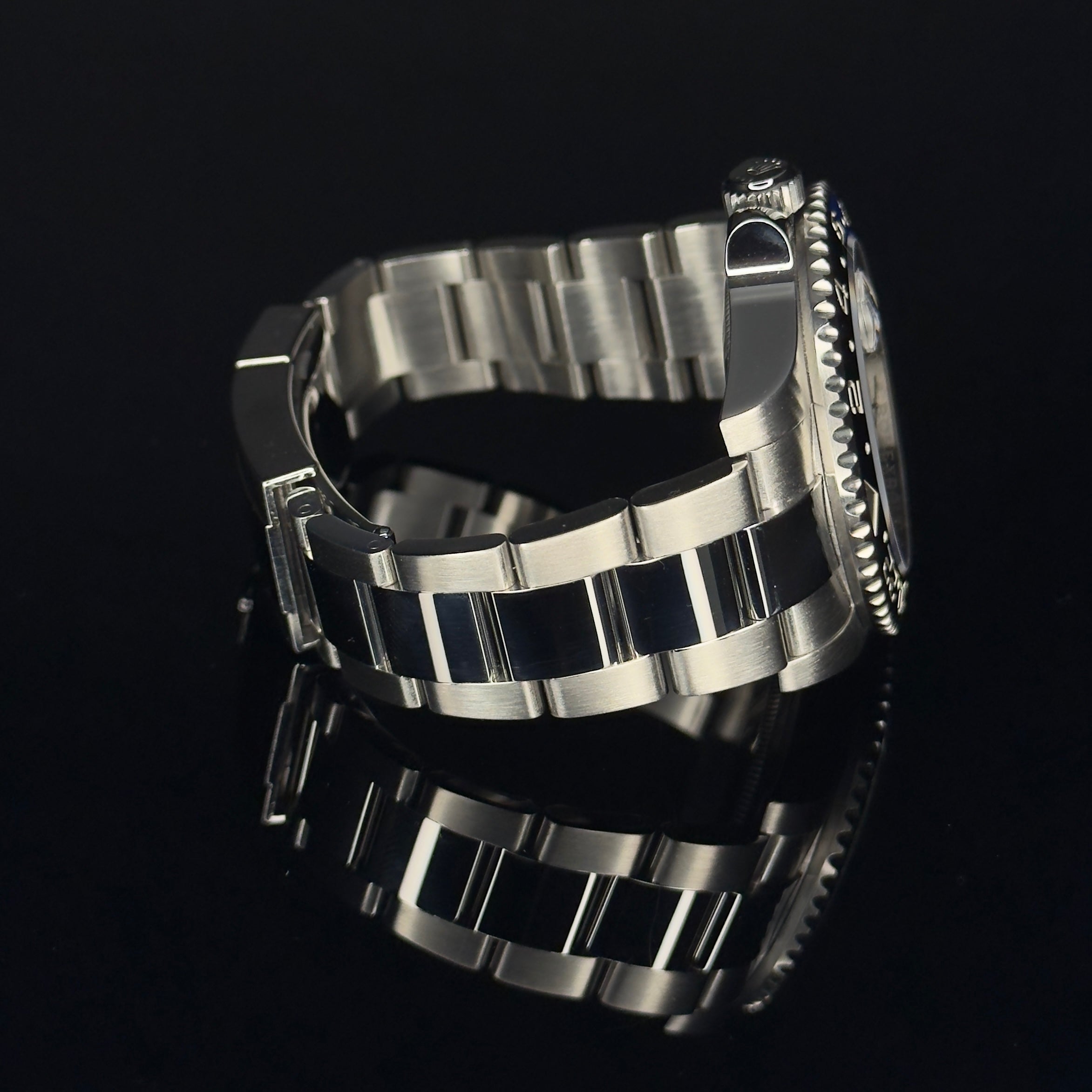 Rolex GMT-Master II “Batman” – 116710BLNR