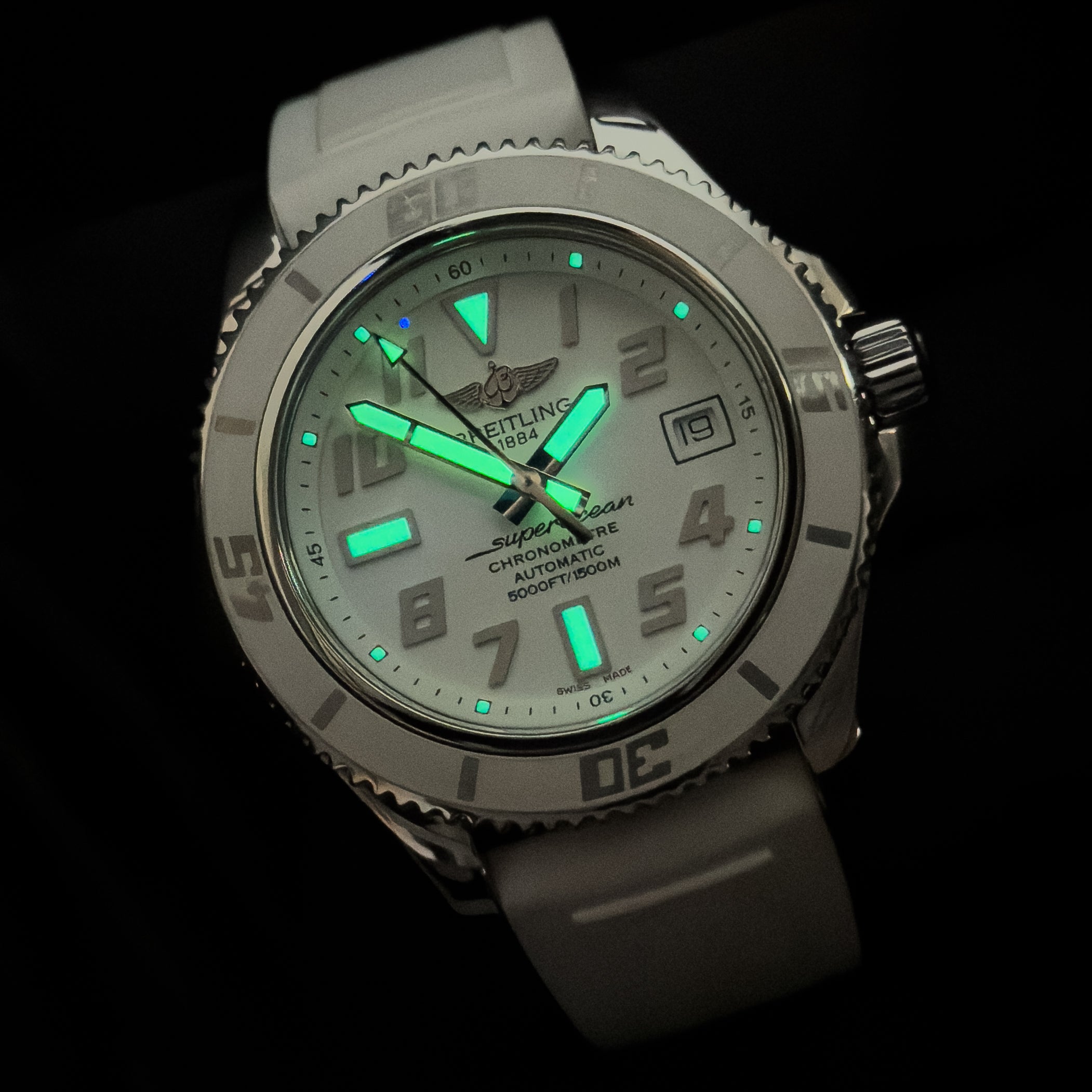 Breitling Superocean 42 White Dial – Ref. A17364 – 42mm Stainless Steel – Watch & Box Only