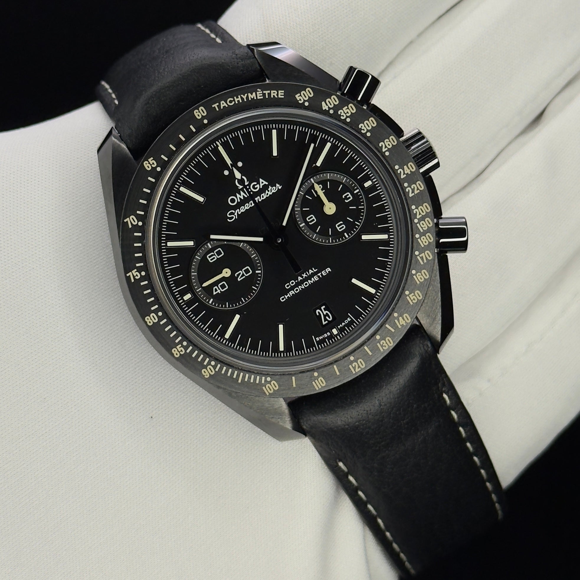 Omega Speedmaster “Dark Side of the Moon” – Ref. 311.92.44.51.01.004 – 44.25mm Black Ceramic – Full Set – Excellent Condition